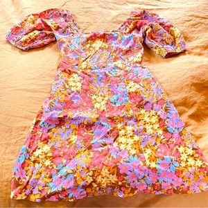 Billabong floral dress “paradise midi” new without tags, never worn.